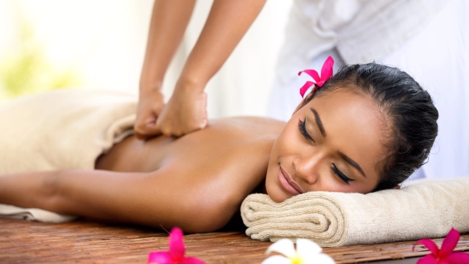 Woman receiving Traditional Javanese Massage from Indonesia | Pijit