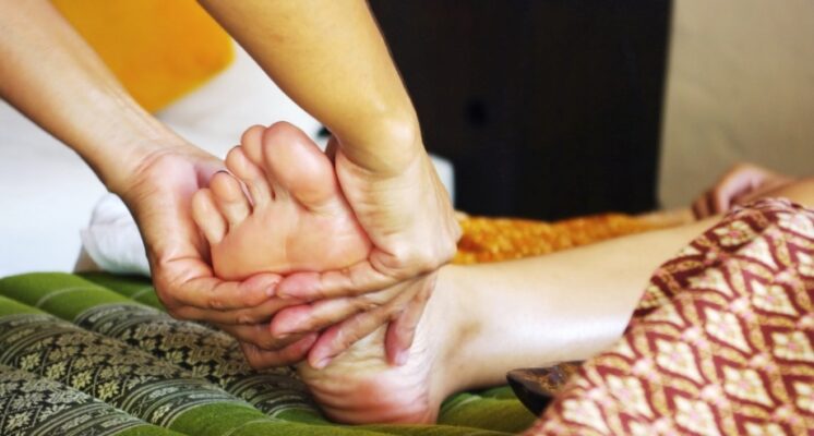 Thai Foot Massage and Reflexology Explained